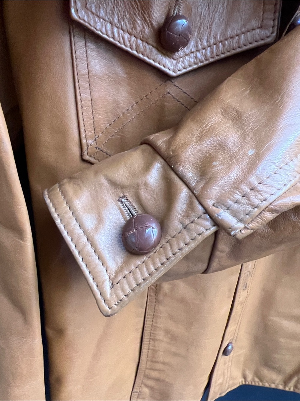Vintage Style Tan Leather Button-Front Jacket - Picture 5 of 6